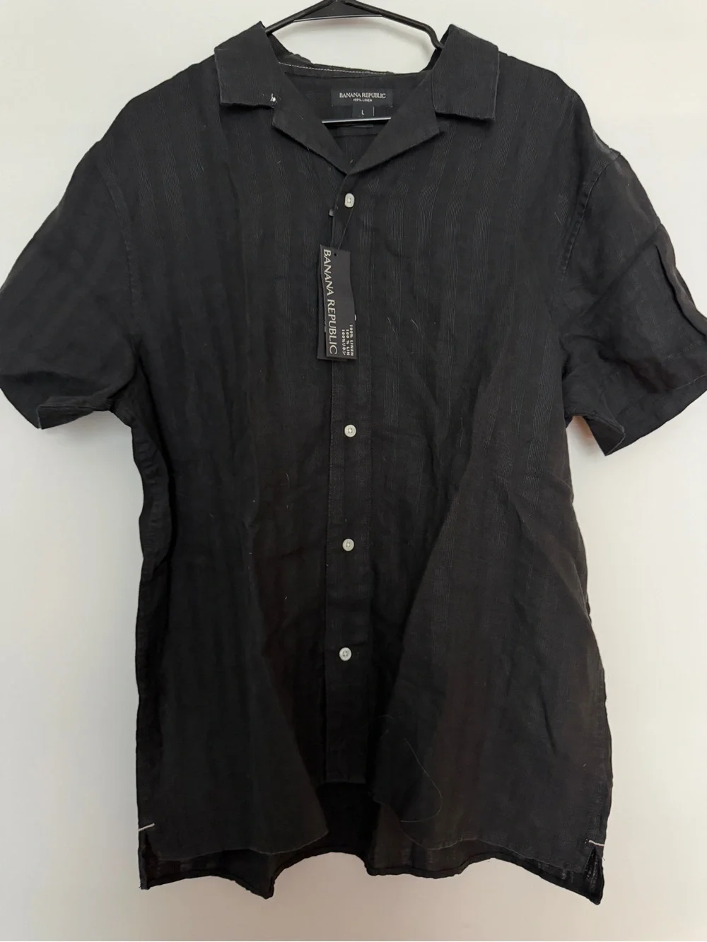 Banana Republic Men’s Black Short-Sleeve Linen Button-Up Shirt